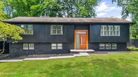 9533 Gulf Park Dr, Knoxville, TN 37923