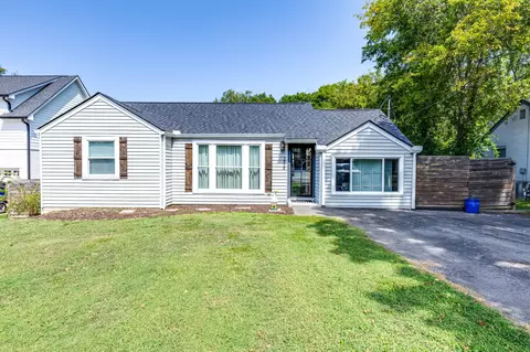 2824 Colonial Cir, Nashville, TN 37214