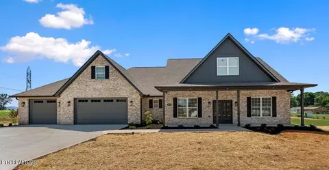 407 Peterson Ln, Maryville, TN 37803
