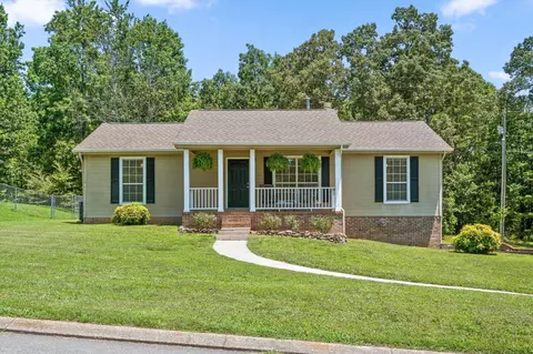 2230 N Fork Dr, Soddy Daisy, TN 37379