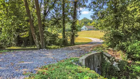 4291 Skelley Rd, Santa Fe, TN 38482