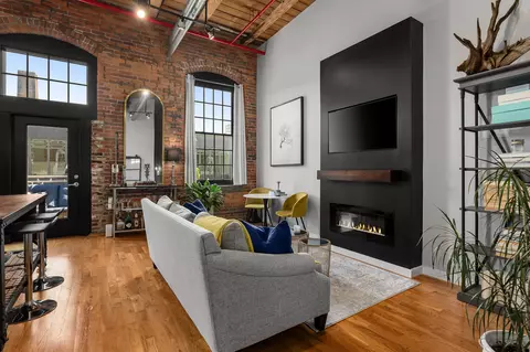 1350 Rosa L Parks Blvd #463, Nashville, TN 37208