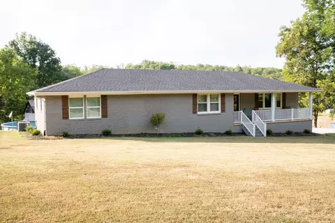 1801 Garrett Rd, Charlotte, TN 37036