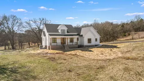 320 Mount Olivet Rd, Wartrace, TN 37183