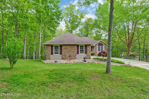 113 Burrough Ln, Crossville, TN 38558