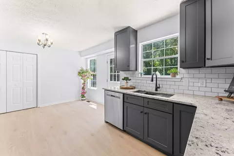 2416 Canterbury Chase, Murfreesboro, TN 37128