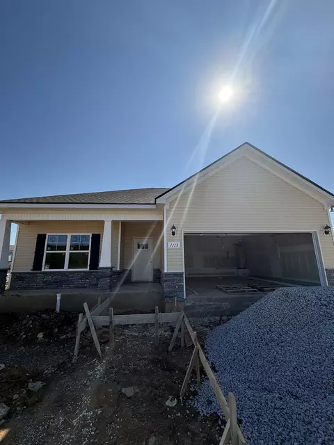 1113 Bluecreek Cir, Murfreesboro, TN 37129