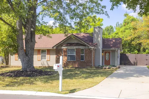 333 Raindrop Ln, Hendersonville, TN 37075