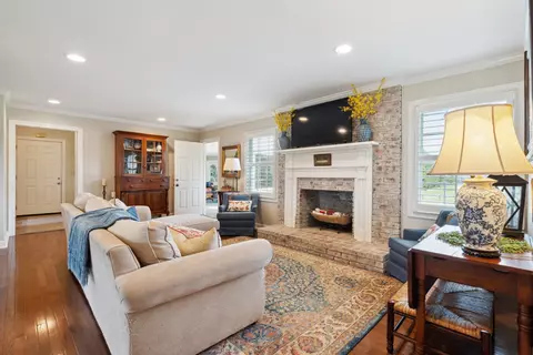 Living - 5013 Baker Rd, Murfreesboro, TN 37129 photo 1 of 2