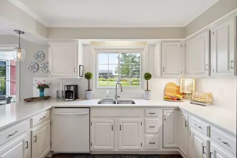 Kitchen - 5013 Baker Rd, Murfreesboro, TN 37129 photo 3 of 4