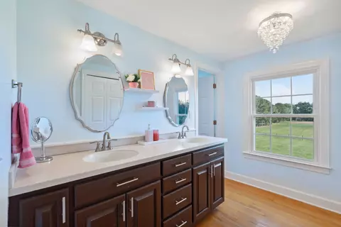 Bath - 5013 Baker Rd, Murfreesboro, TN 37129 photo 6 of 8