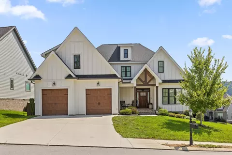 9177 White Ash Dr, Ooltewah, TN 37363
