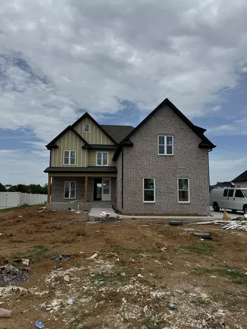 3810 Carriage Dr, Murfreesboro, TN 37128