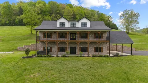 3945 Hartsville Rd, Lafayette, TN 37083