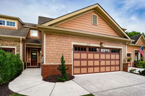 1122 Saddlebrook Dr, Chattanooga, TN 37405