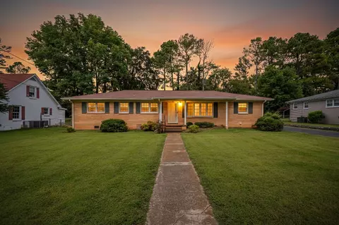 801 Bagley Dr, Fayetteville, TN 37334