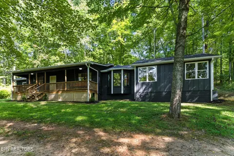 663 New Clear Branch Rd, Rocky Top, TN 37769