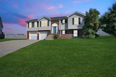 1026 Van Buren Ct, Clarksville, TN 37042
