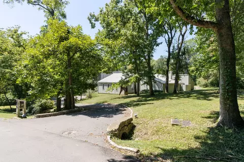6004 Dunham Springs Rd, Nashville, TN 37205