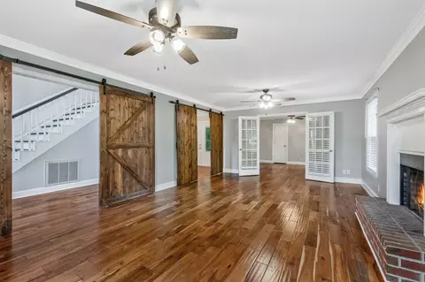 Living - 3508 Forest Park Rd, Springfield, TN 37172 photo 1 of 2