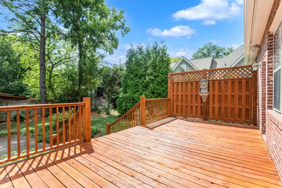 Exterior - 1709 Bonner Ave, Nashville, TN 37215 photo 4 of 9
