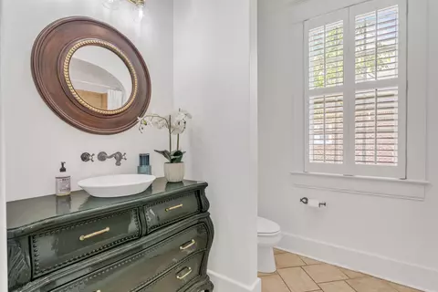Bath - 1709 Bonner Ave, Nashville, TN 37215 photo 1 of 9