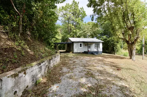 55 Madison Ave, Lexington, TN 38351