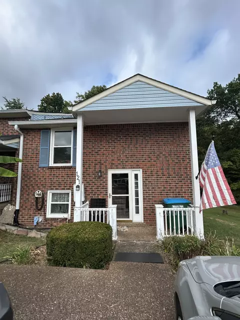 121 Sugar Maple N, Hendersonville, TN 37075