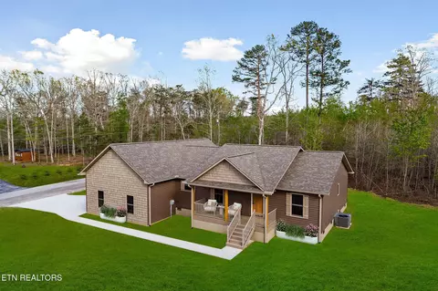 28 Mountain Ash Dr, Monterey, TN 38574