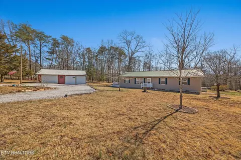 335 Hatler Rd, Crossville, TN 38555