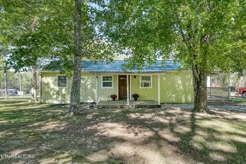 165 Daymon Cir, Crossville, TN 38572