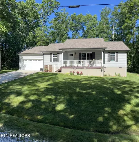 6032 Seneca Trl, Crossville, TN 38572