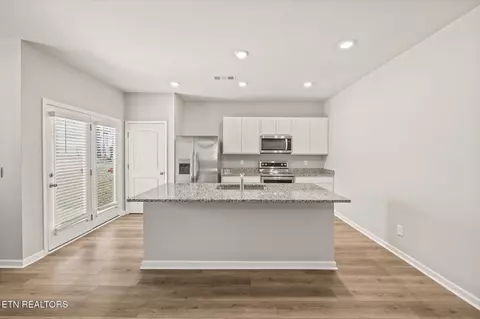261 Harris Ln, Baxter, TN 38544 photo 4
