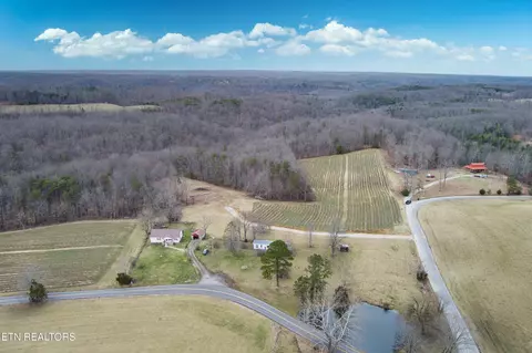 68 Muddy Pond Rd, Monterey, TN 38574