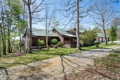 395 Hilltop Ln, Wilder, TN 38589
