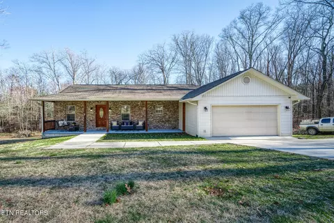 103 Pine Dr, Crossville, TN 38572