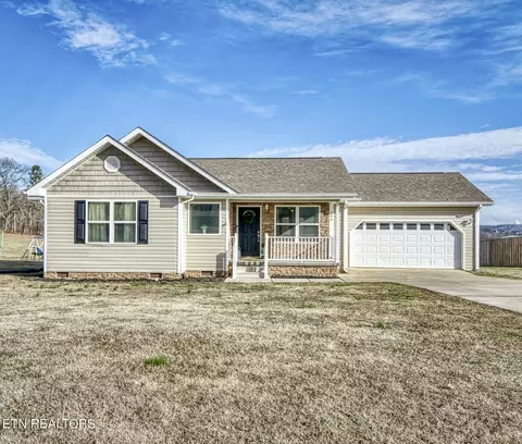 304 Foothills Dr, Dayton, TN 37321