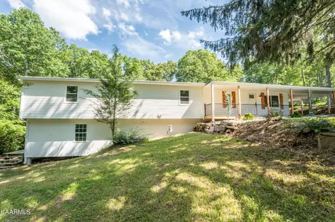 42 Birchwood Dr, Crossville, TN 38555