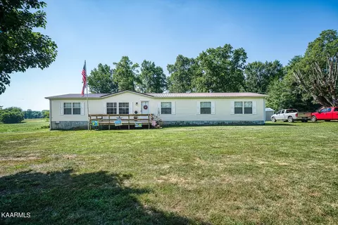 2319 Brewer Rd, Crossville, TN 38572