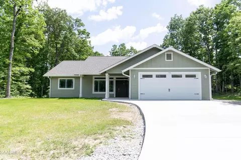 192 Perry Creek Dr, Crossville, TN 38572