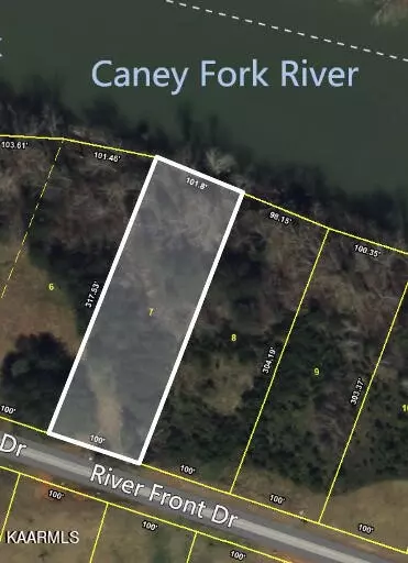 7 River Front Dr, Sparta, TN 38583