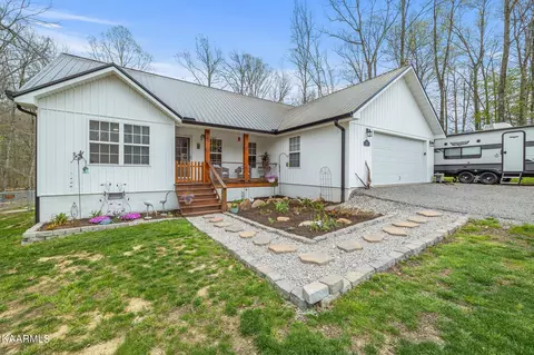 714 Wallace Way, Grimsley, TN 38565