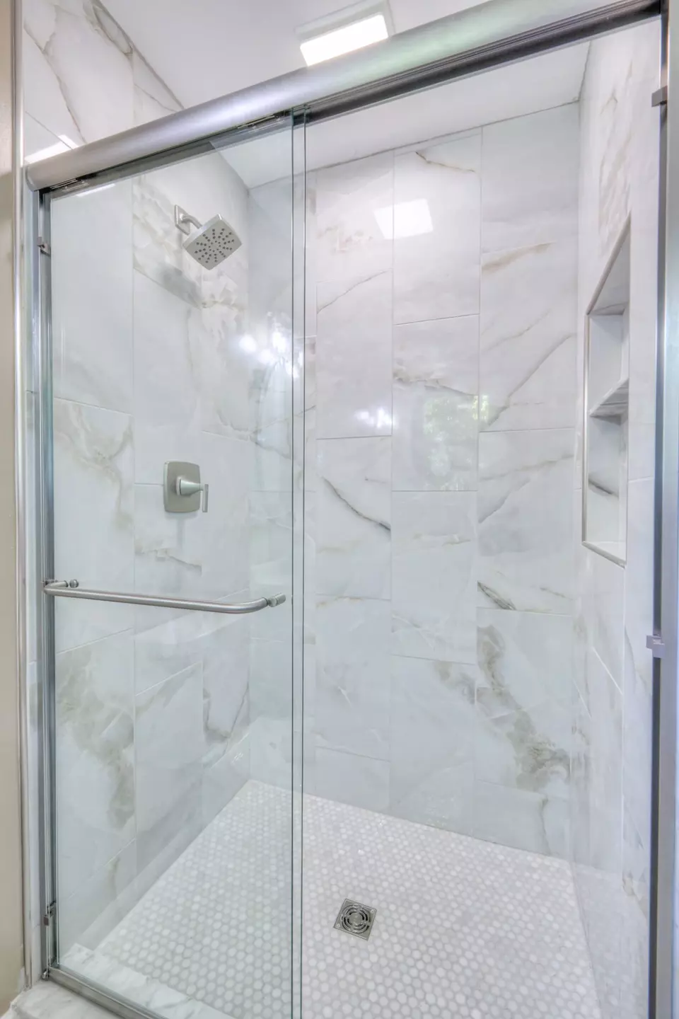 Bath - 403 Kinhawk Dr, Nashville, TN 37211 photo 4 of 4