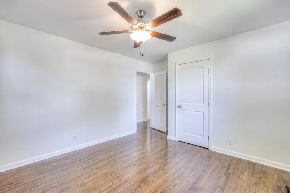 Bedroom - 403 Kinhawk Dr, Nashville, TN 37211 photo 4 of 7