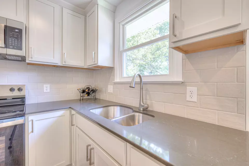 Kitchen - 403 Kinhawk Dr, Nashville, TN 37211 photo 6 of 7