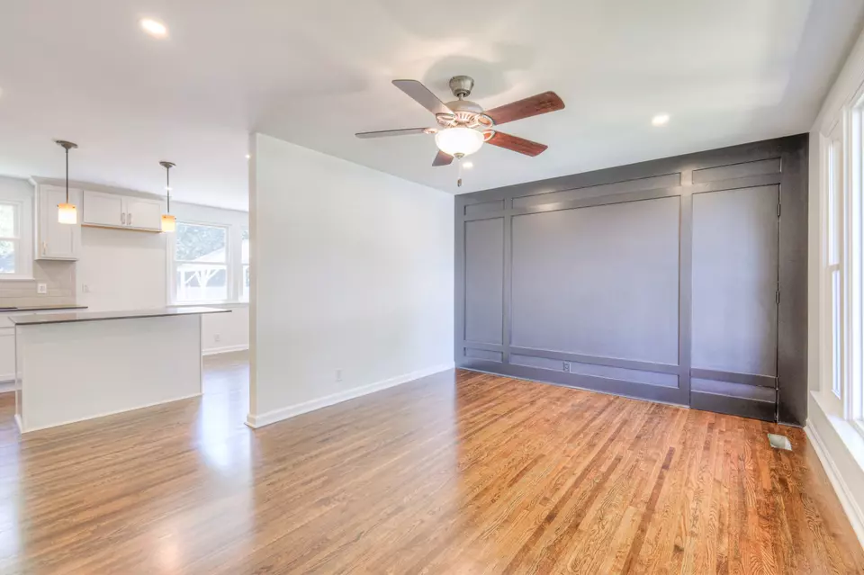 Living - 403 Kinhawk Dr, Nashville, TN 37211 photo 2 of 2