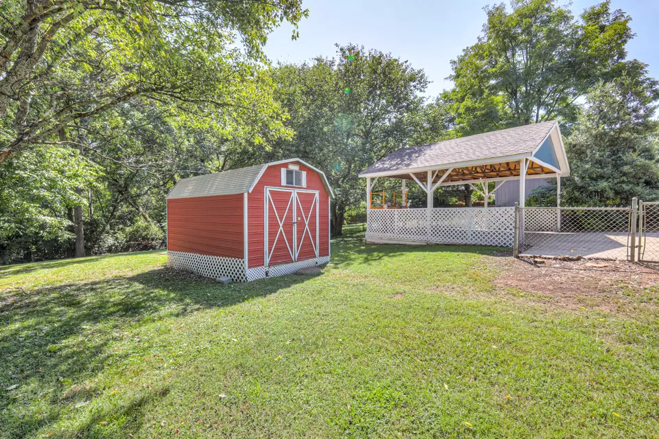 Exterior - 403 Kinhawk Dr, Nashville, TN 37211 photo 7 of 12