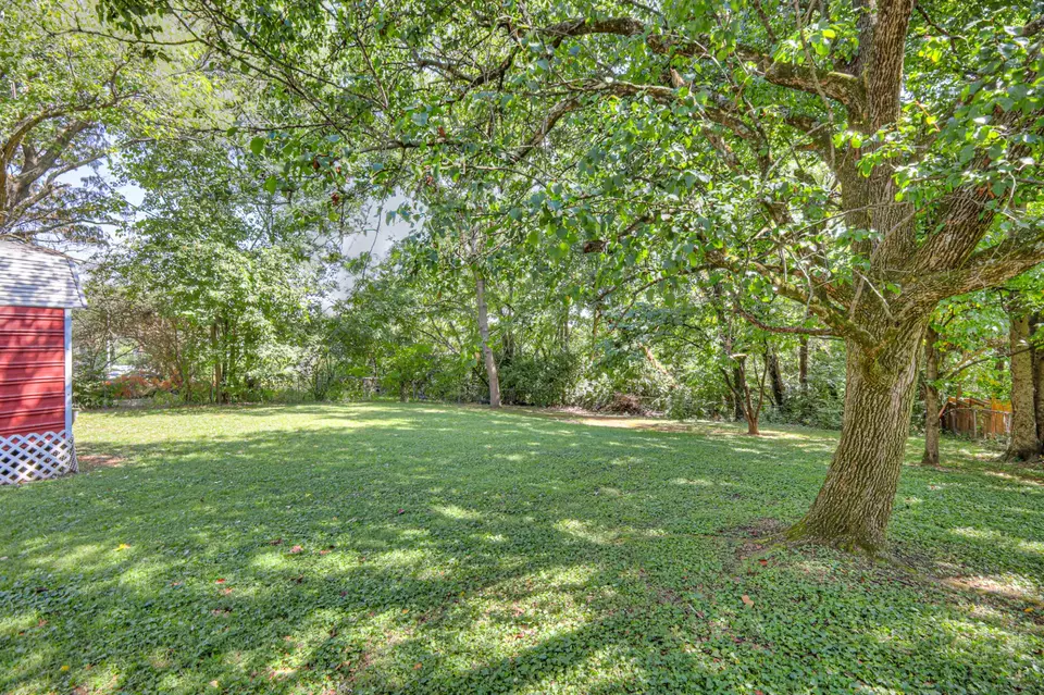 Exterior - 403 Kinhawk Dr, Nashville, TN 37211 photo 9 of 12