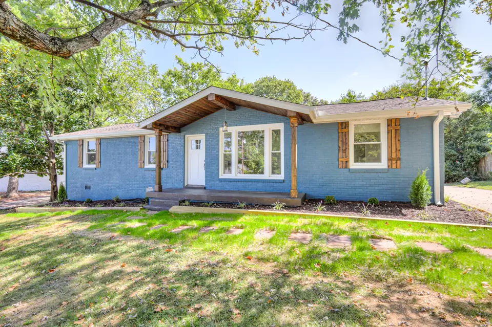 Exterior - 403 Kinhawk Dr, Nashville, TN 37211 photo 2 of 12