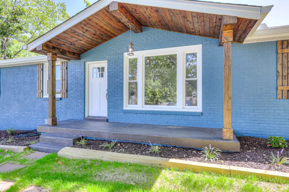 Exterior - 403 Kinhawk Dr, Nashville, TN 37211 photo 3 of 12